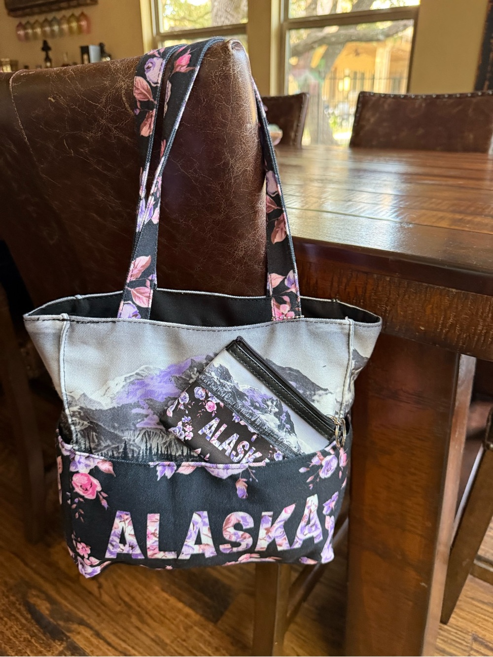 Robin Ruth Alaska tote bag with matching coin purse on keychain